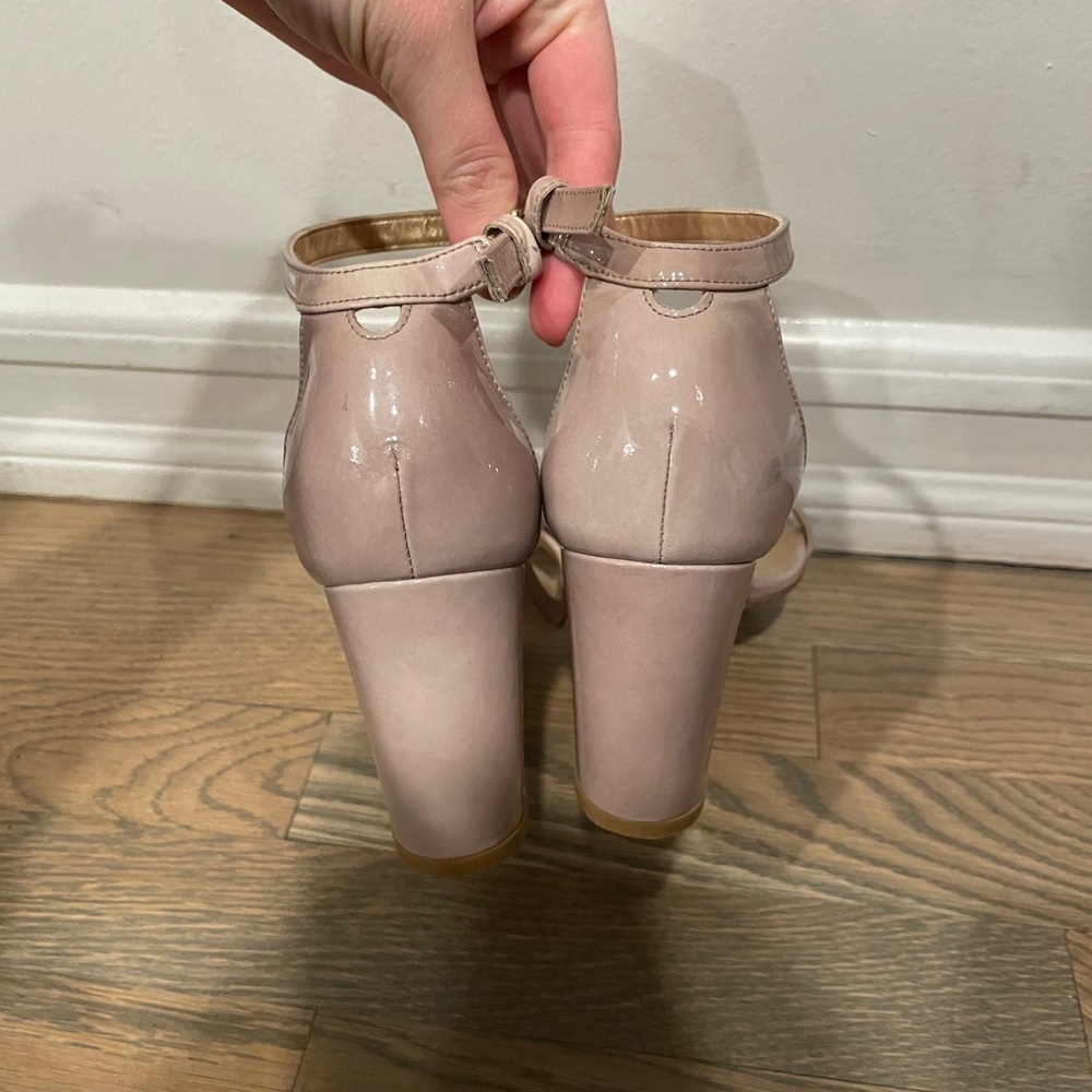 ❌SOLD❌ Stuart Weitzman Ankle Strap Sandals - Picture 4 of 13